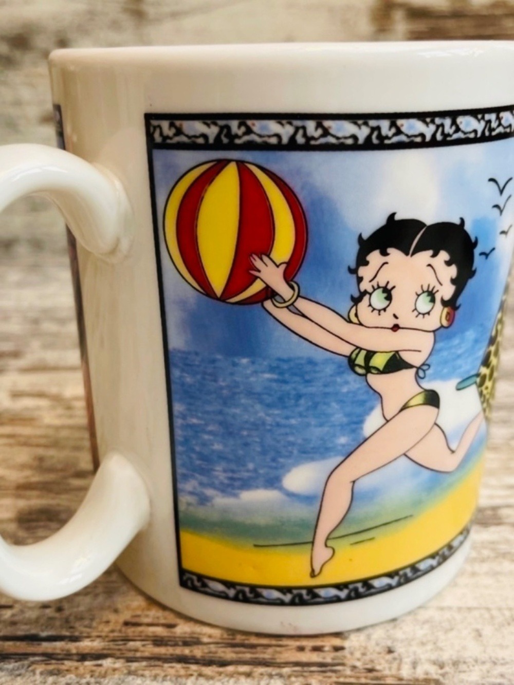 Betty Boop 32 oz Coffee or Tea Gigantic Cup 1997